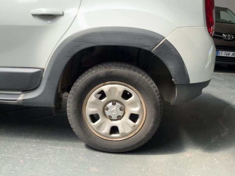 Dacia Duster 1.5 dCi Laureate 4x4 2011 – снимка 5
