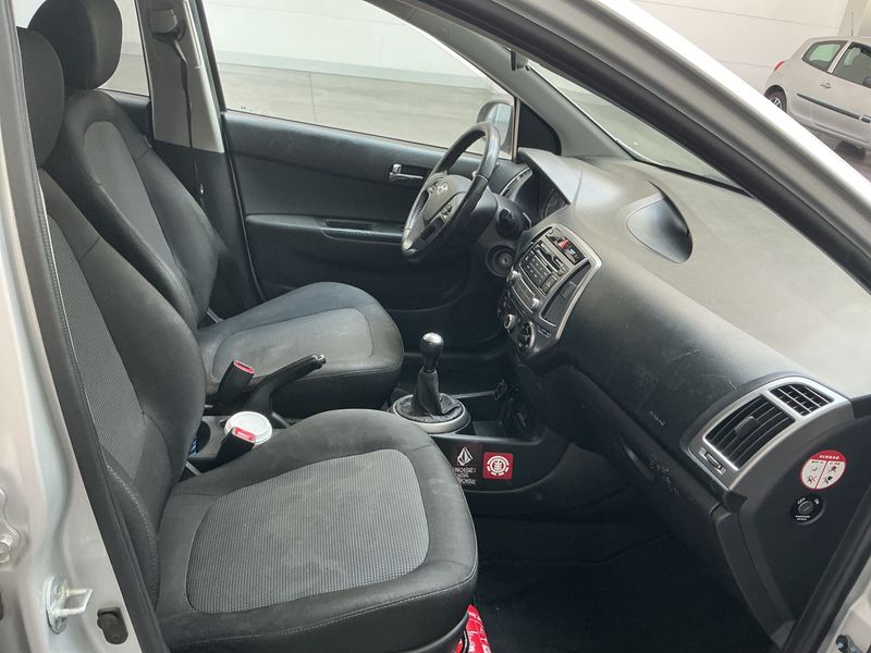 Hyundai i20 1.2 Classic 2013 – снимка 3
