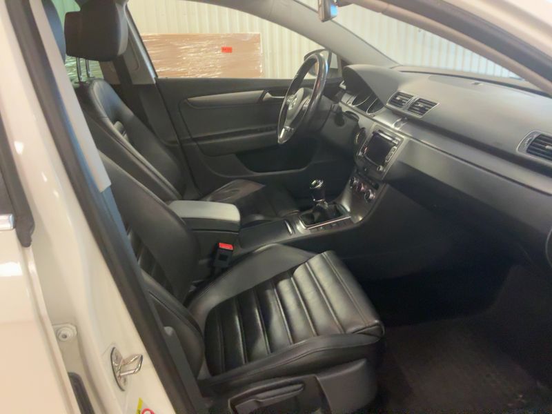 Volkswagen Passat 2.0 TDI Comfortline 4Motion BlueMotion Tech 2014 – снимка 11