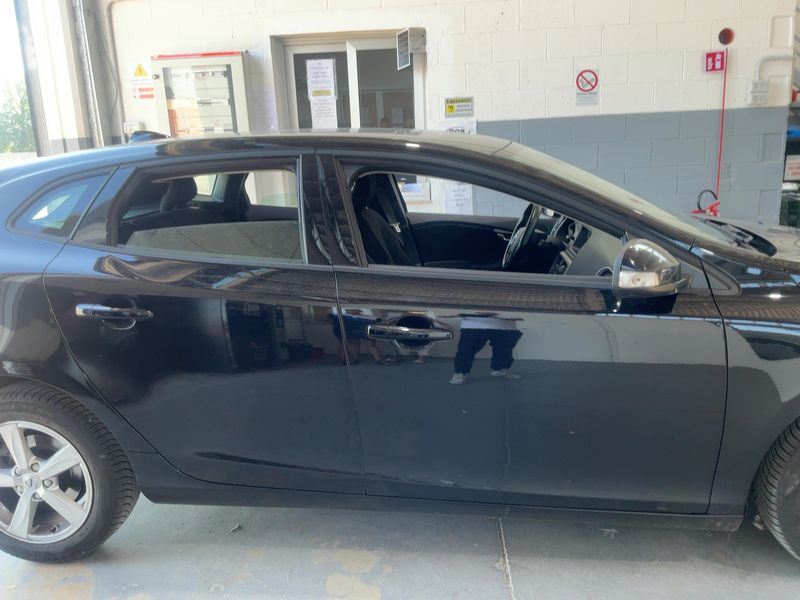 Volvo V40 2.0 D2 Kinetic 2016 – снимка 10
