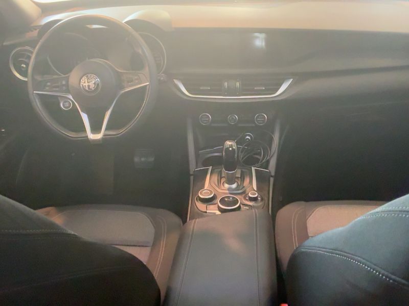 Alfa Romeo Stelvio 2.2 JTDM Business Q4 2019 – снимка 17