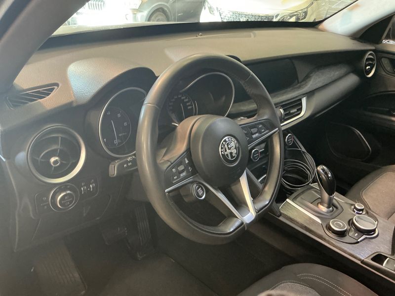Alfa Romeo Stelvio 2.2 JTDM Business Q4 2019 – снимка 22
