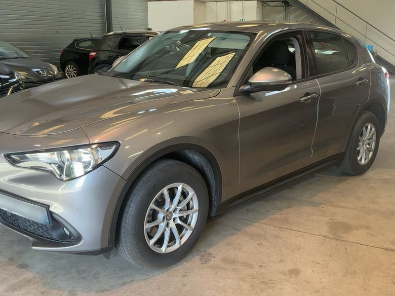 Alfa Romeo Stelvio 2.2 JTDM Business Q4 2019 – снимка 2