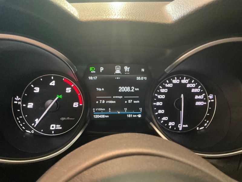 Alfa Romeo Stelvio 2.2 JTDM Business Q4 2019 – снимка 18