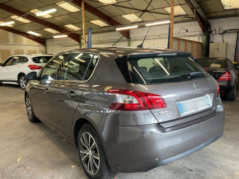 Peugeot 308 1.6 Blue-HDi Allure 2015 – снимка 6