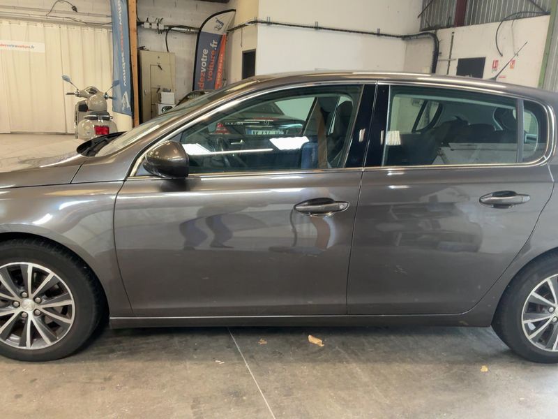 Peugeot 308 1.6 Blue-HDi Allure 2015 – снимка 4