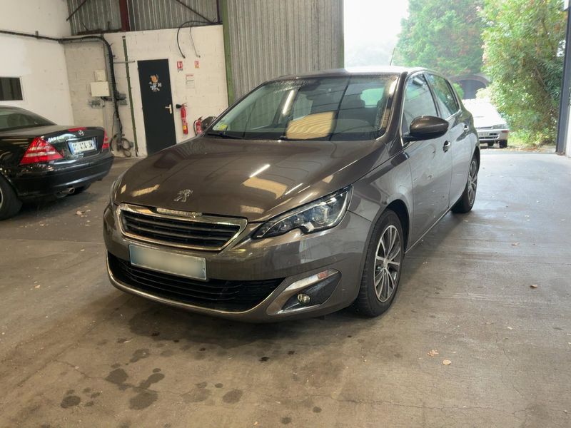 Peugeot 308 1.6 Blue-HDi Allure 2015 – снимка 1