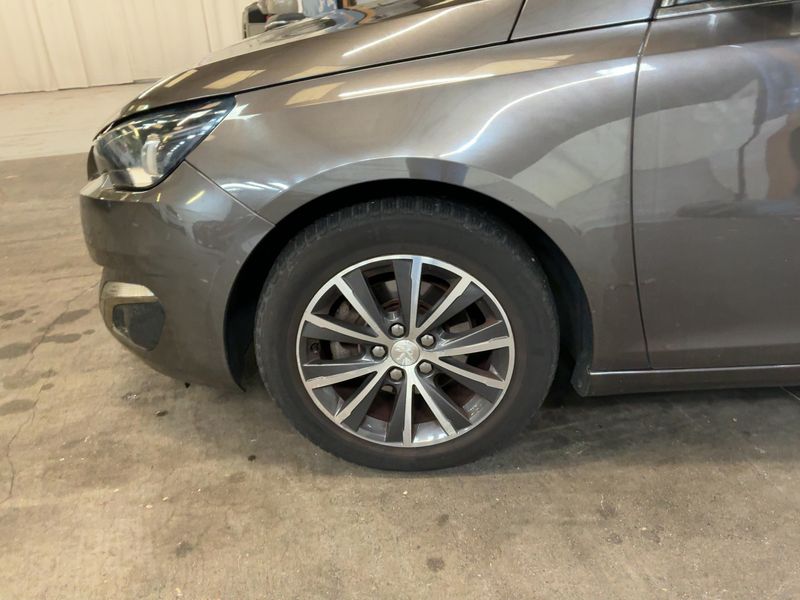 Peugeot 308 1.6 Blue-HDi Allure 2015 – снимка 3