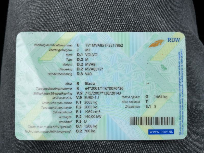 Volvo V40 2.0 D4 R-Design Kinetic 2014 – снимка 20