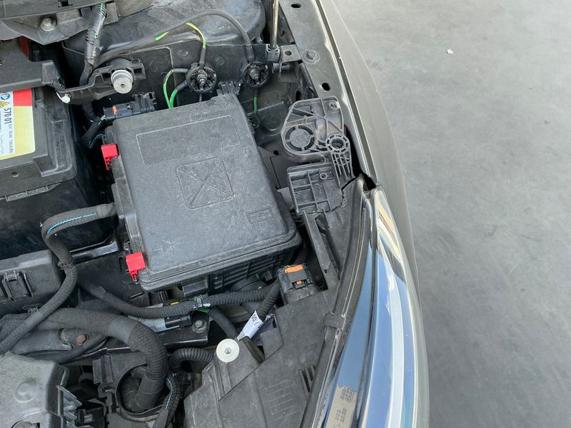 Peugeot 308 1.6 Blue-HDi Active Business 2017 – снимка 34