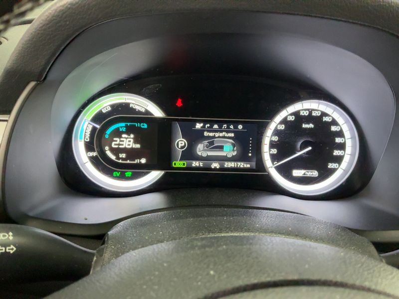 Kia Niro 1.6 Hybrid Spirit 2017 – снимка 18
