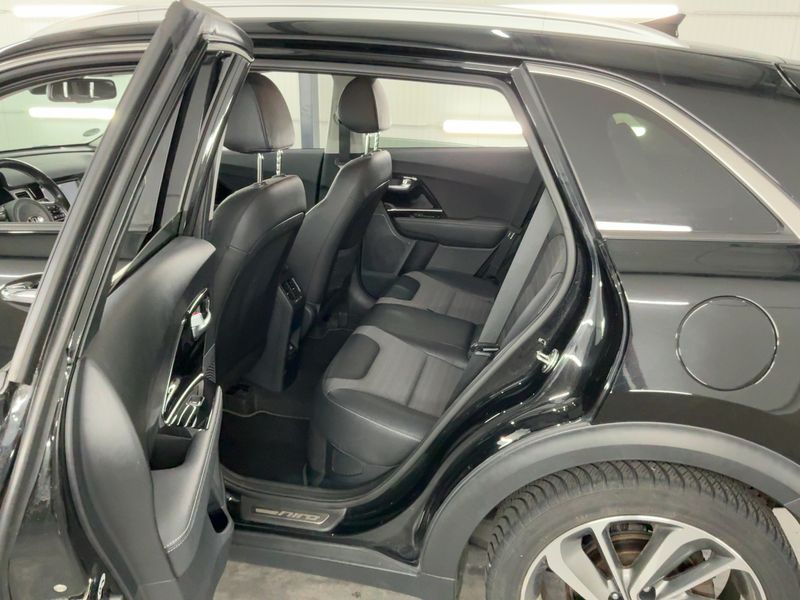 Kia Niro 1.6 Hybrid Spirit 2017 – снимка 19