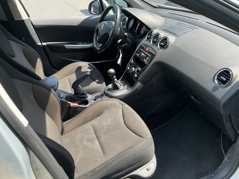 Peugeot 308 1.6 e-HDi Business-Line 2014 – снимка 3