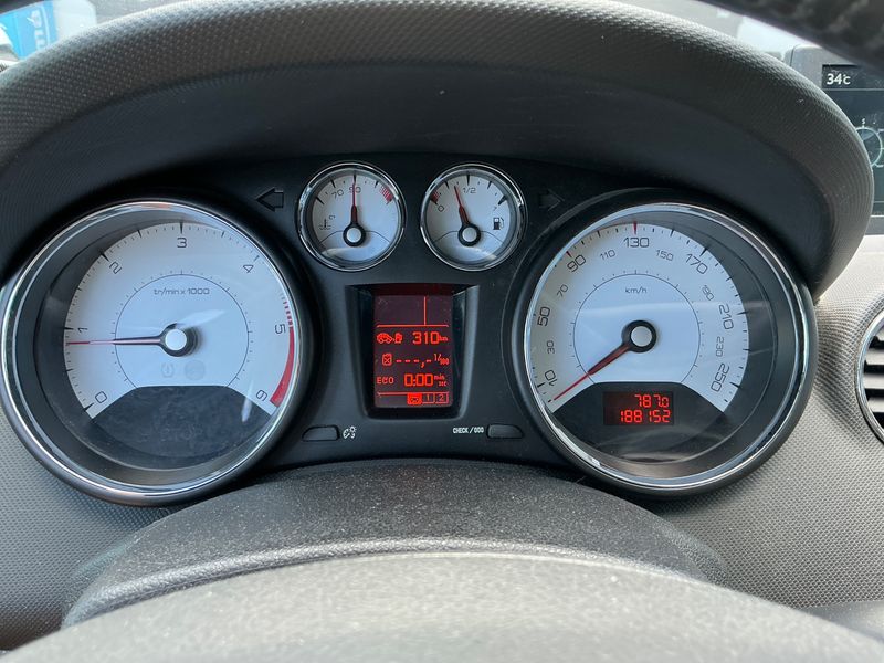 Peugeot 308 1.6 e-HDi Business-Line 2014 – снимка 4