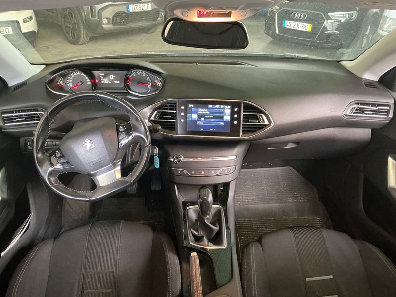 Peugeot 308 1.2 e-THP Active 2014 – снимка 17