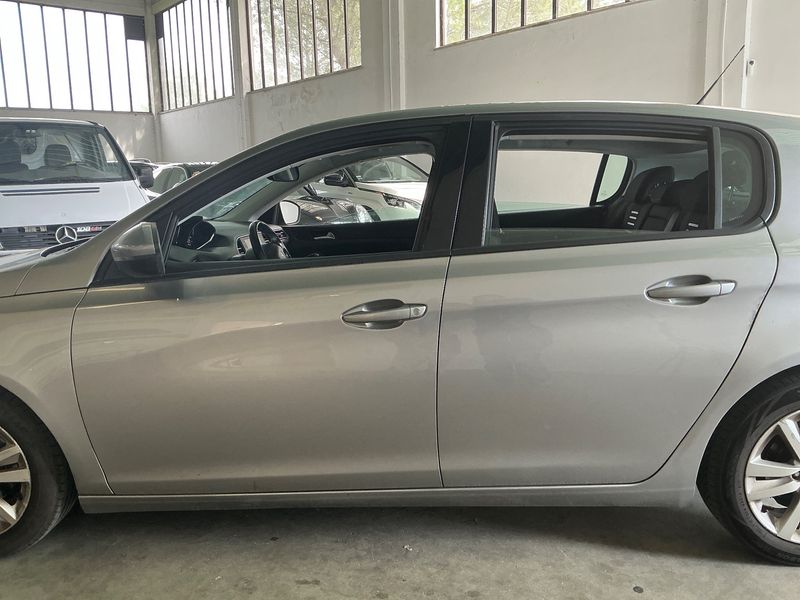 Peugeot 308 1.2 e-THP Active 2014 – снимка 4