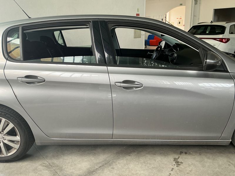 Peugeot 308 1.2 e-THP Active 2014 – снимка 10