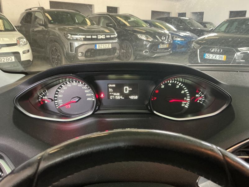 Peugeot 308 1.2 e-THP Active 2014 – снимка 18
