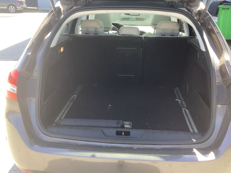 Peugeot 308 1.6 e-HDi Active 2014 – снимка 15