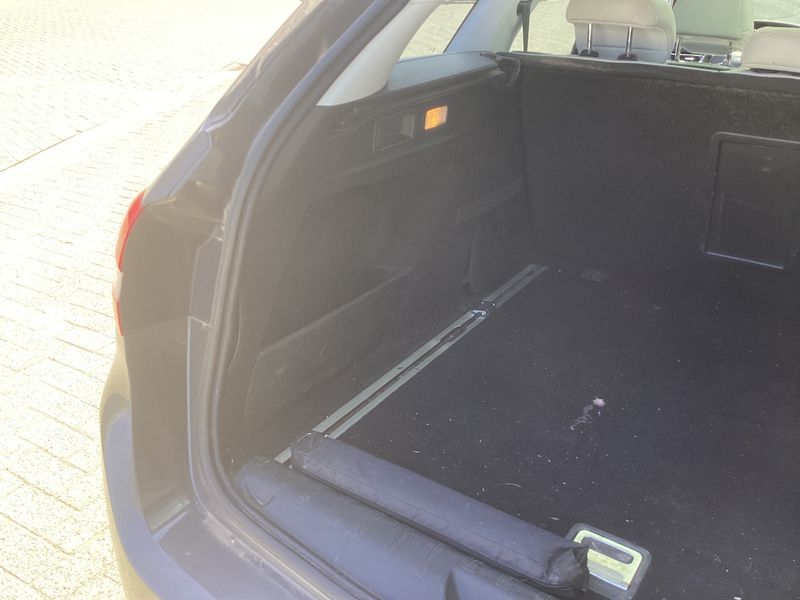 Peugeot 308 1.6 e-HDi Active 2014 – снимка 35