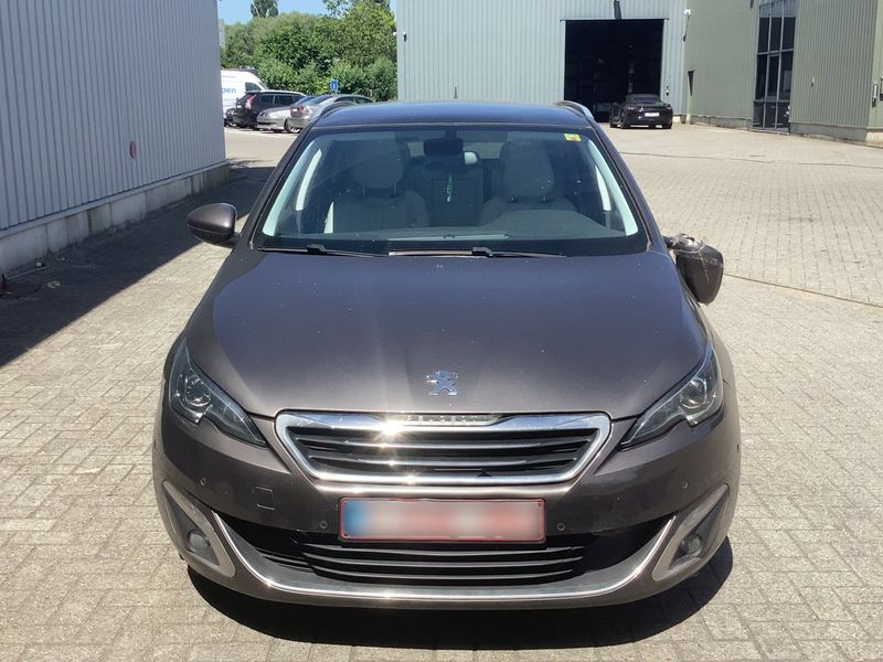 Peugeot 308 1.6 e-HDi Active 2014 – снимка 14