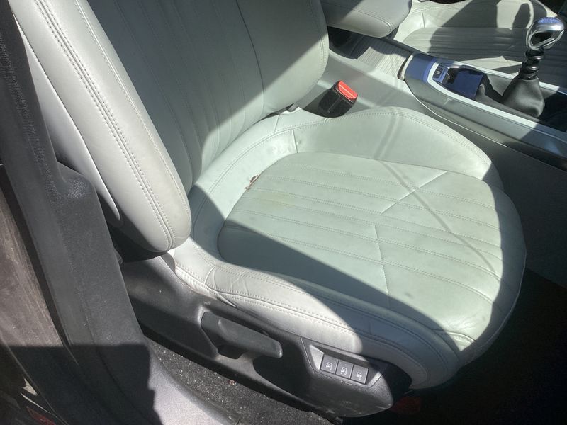 Peugeot 308 1.6 e-HDi Active 2014 – снимка 41