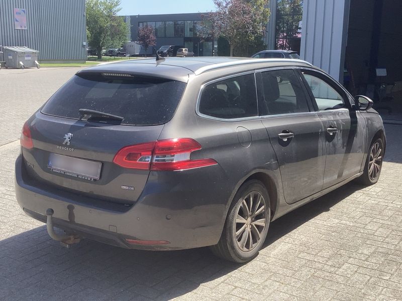 Peugeot 308 1.6 e-HDi Active 2014 – снимка 8