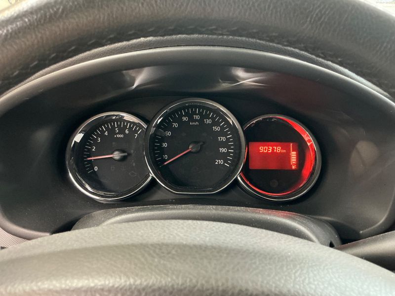 Dacia Sandero 0.9 TCe Stepway Prestige 2014 – снимка 18
