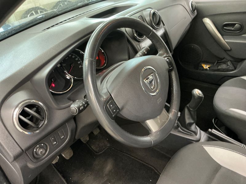 Dacia Sandero 0.9 TCe Stepway Prestige 2014 – снимка 30