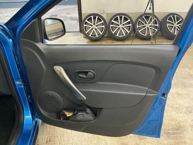 Dacia Sandero 0.9 TCe Stepway Prestige 2014 – снимка 22