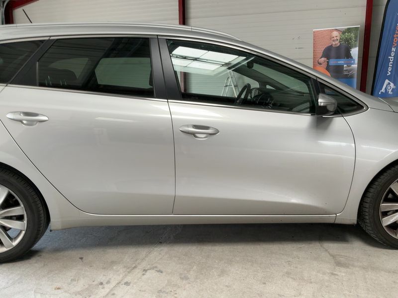 Kia cee'd 1.6 CRDi FIFA World Cup Edition 2014 – снимка 10