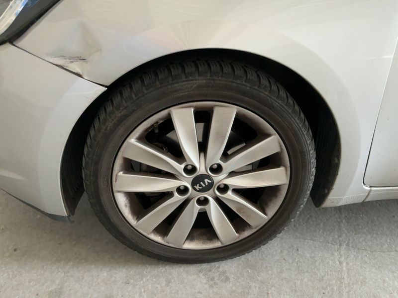 Kia cee'd 1.6 CRDi FIFA World Cup Edition 2014 – снимка 3