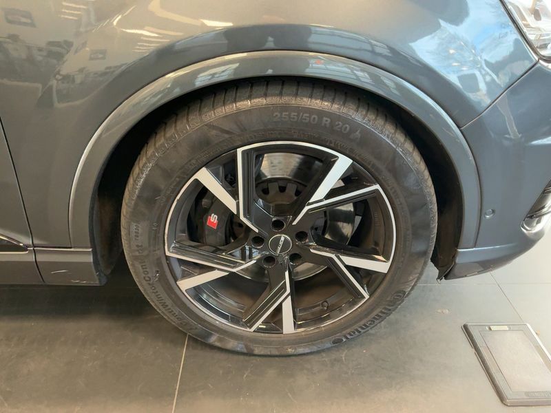 Audi SQ7 4.0 V8 TDI quattro 2017 – снимка 11