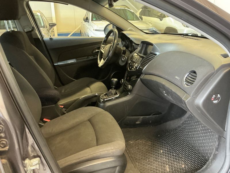 Chevrolet Cruze 1.8 LTZ 2011 – снимка 3