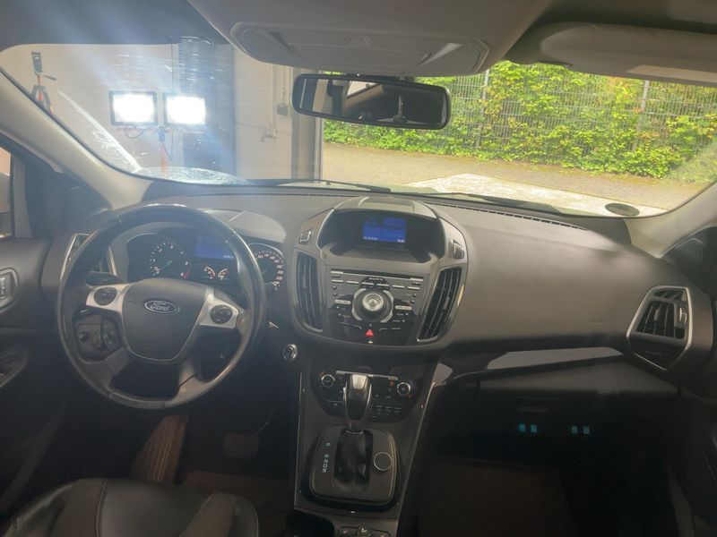 Ford Kuga 2.0 TDCi Titanium 2015 – снимка 17