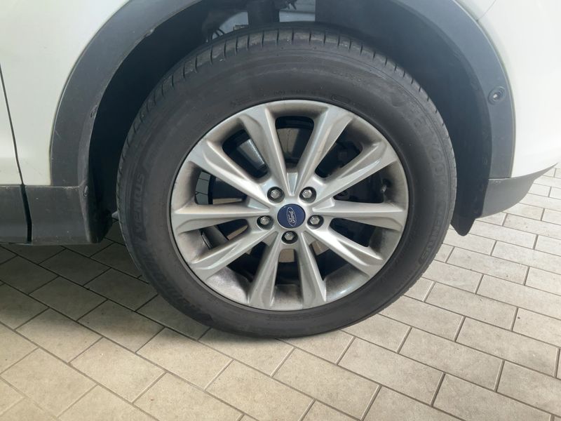 Ford Kuga 2.0 TDCi Titanium 2015 – снимка 11