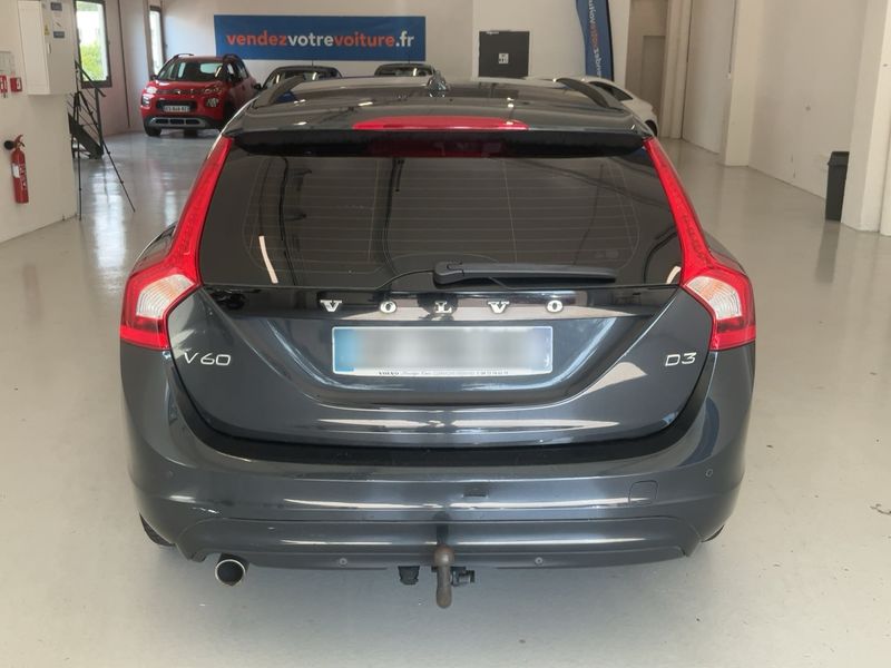 Volvo V60 2.0 D3 Momentum 2015 – снимка 7