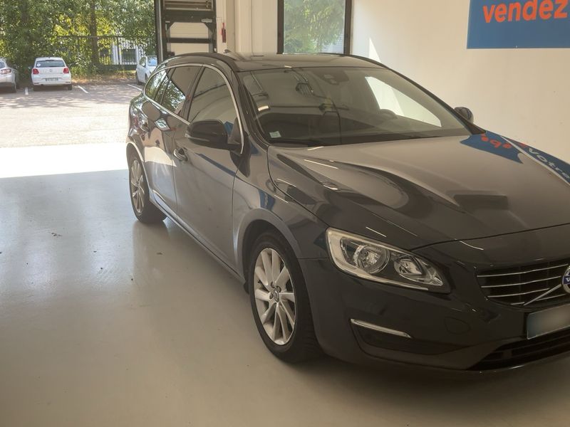 Volvo V60 2.0 D3 Momentum 2015 – снимка 12