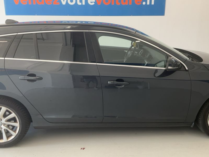 Volvo V60 2.0 D3 Momentum 2015 – снимка 10