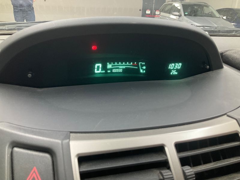 Toyota Yaris 1.0 VVT-i Cool 2009 – снимка 4