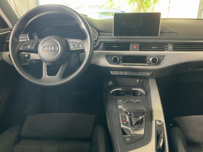 Audi A4 2.0 TDI Sport 2017 – снимка 17
