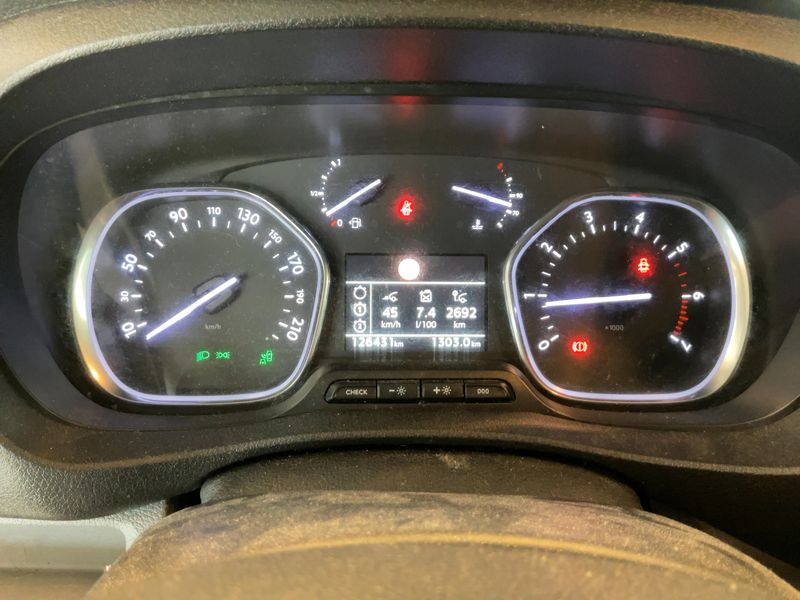 Peugeot Expert 2.0 Blue-HDi Premium L1 2018 – снимка 18