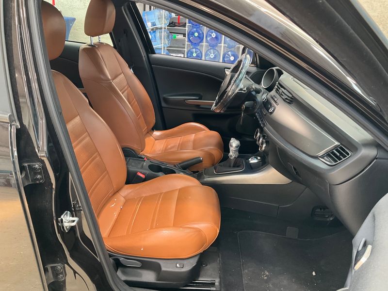 Alfa Romeo Giulietta 1.6 JTDM Veloce 2013 – снимка 3
