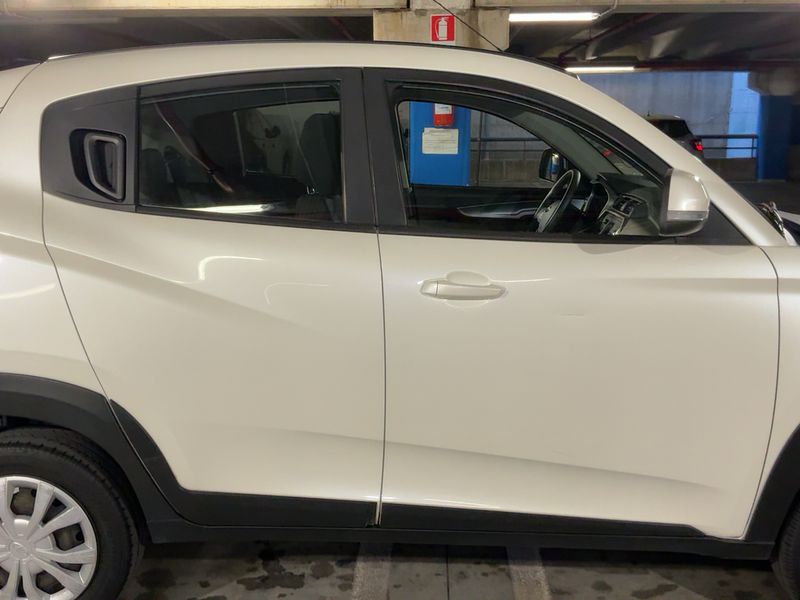 Mahindra KUV 100 1.2 K8 2021 – снимка 10