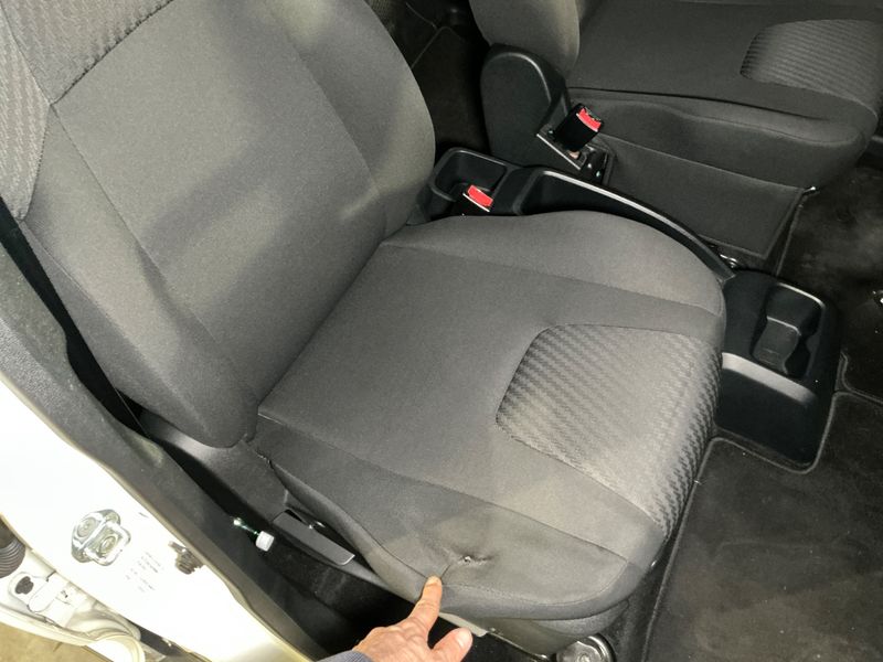 Mahindra KUV 100 1.2 K8 2021 – снимка 27