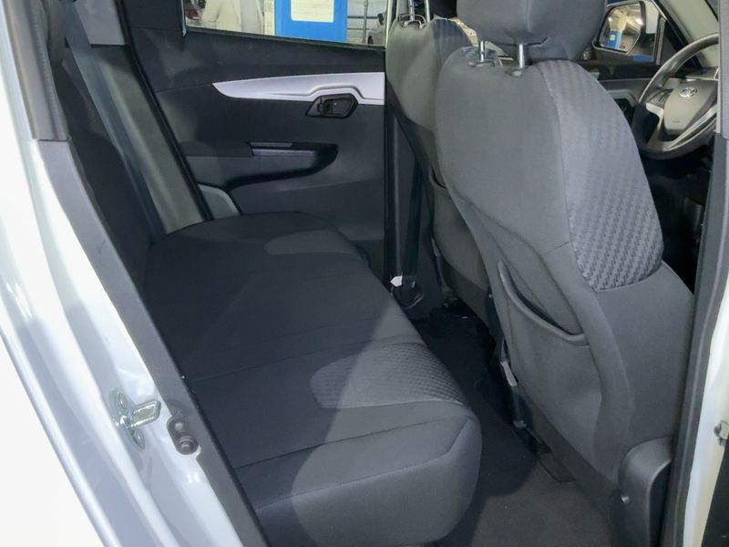 Mahindra KUV 100 1.2 K8 2021 – снимка 19