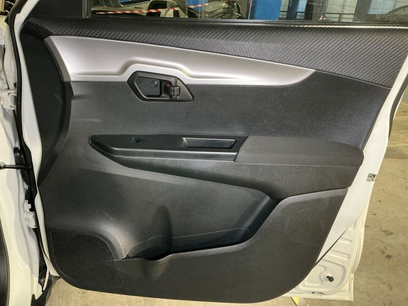 Mahindra KUV 100 1.2 K8 2021 – снимка 29