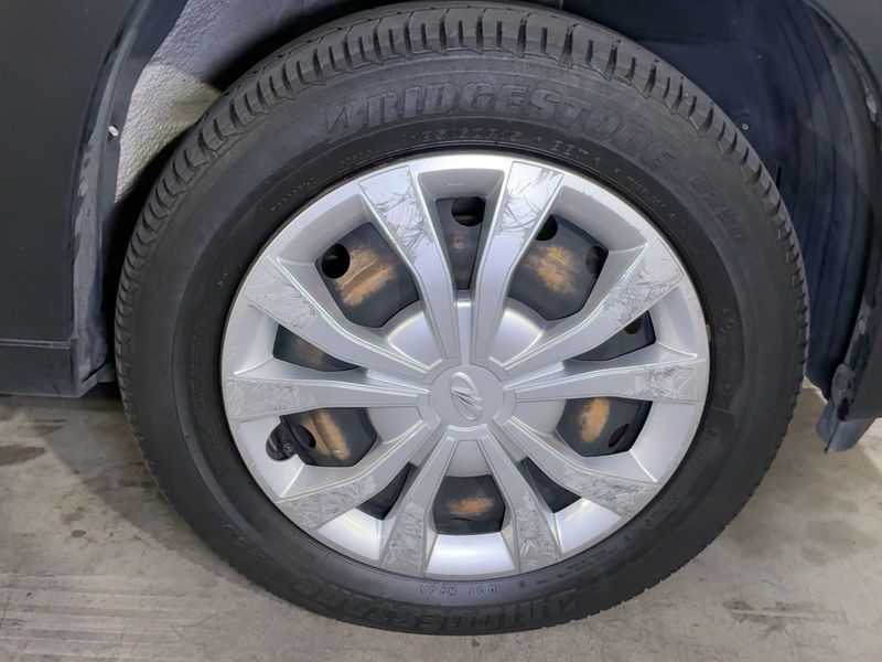 Mahindra KUV 100 1.2 K8 2021 – снимка 11