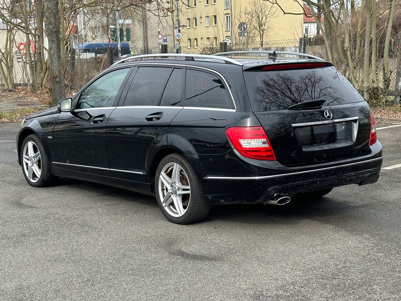 Mercedes-Benz C-Klasse C 220 CDI T BlueEfficiency Avantgarde 2011 – снимка 3