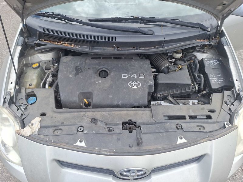 Toyota Auris 2.0 D-4D Sol 2008 – снимка 8